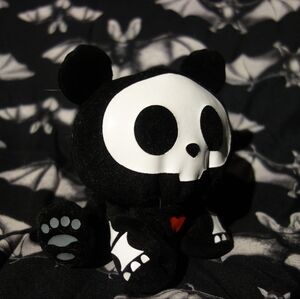 Skelanimals Chunkgee beanie plush // collection post